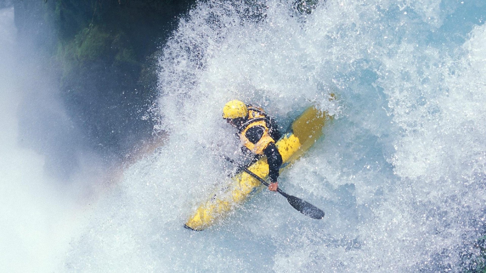 爱游戏综合娱乐-高效散热系统：引擎性能的关键保障，提高散热效率